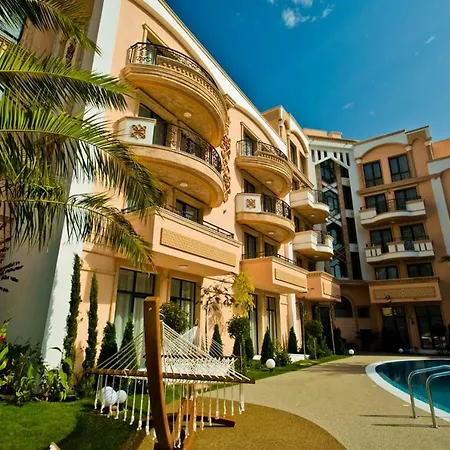 Aphrodite Rose Apartment *
