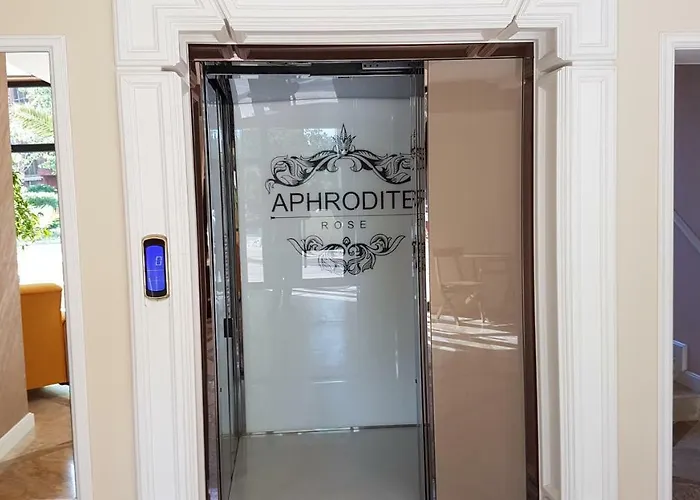 Aphrodite Rose Appartement